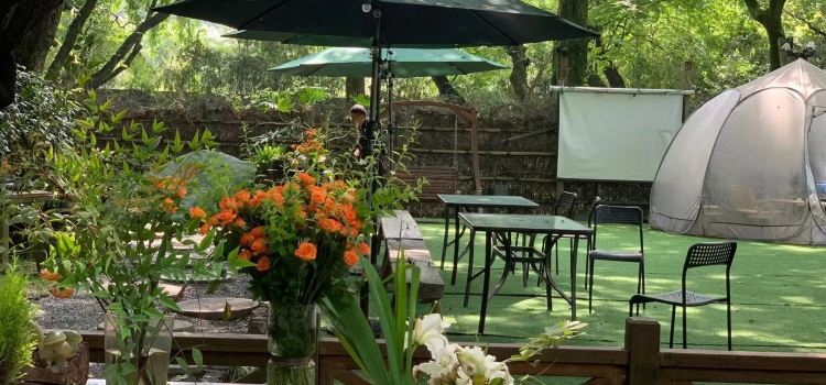 Cafe Bistro Le Journal