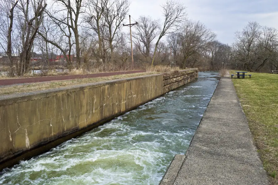 Delaware and Raritan Canal State Park