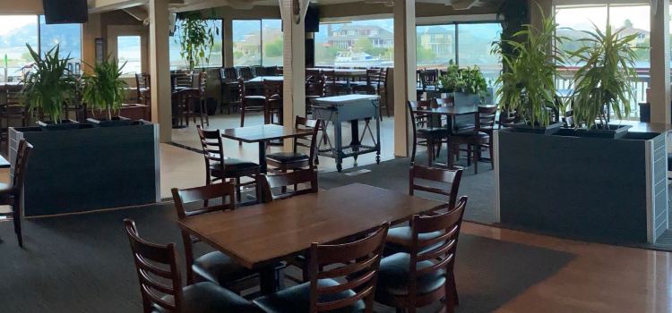 Lighthouse Bar & Grill