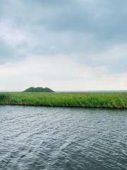 Shallow Basket Lake