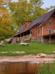 Apple River Hideaway