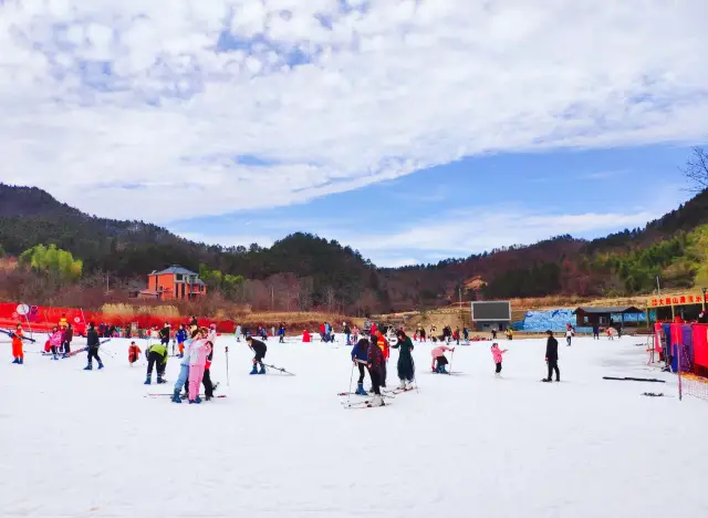 Skiing in Anqing