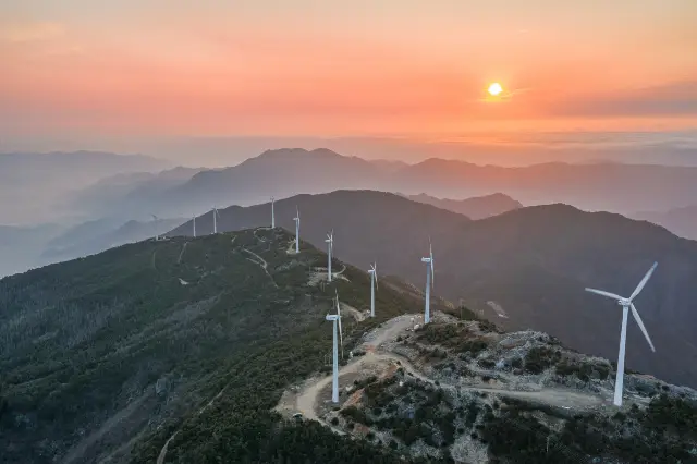 Sunrise Sightseeing in Linhai