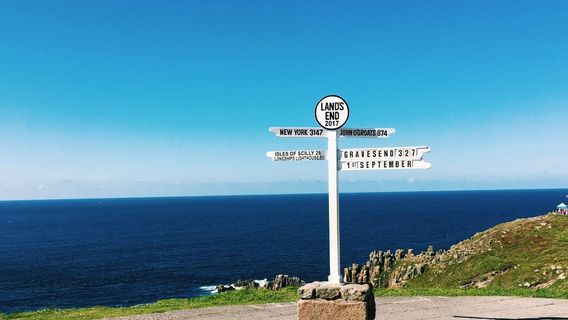 Land's End Sign