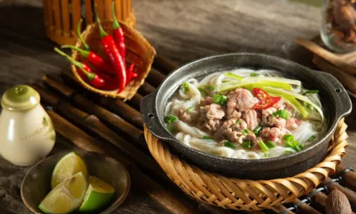MẸT Vietnamese restaurant & Vegetarian Food 3