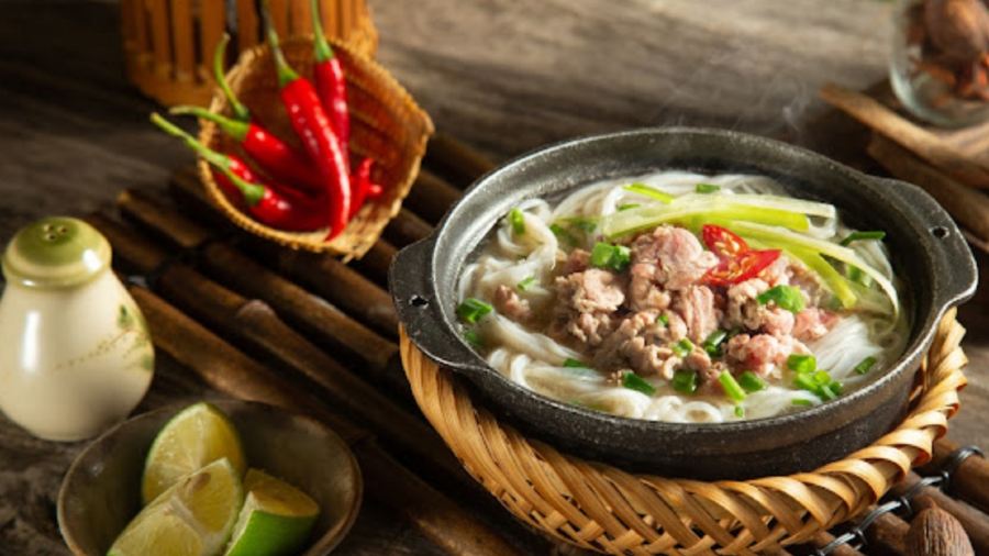 MẸT Vietnamese restaurant & Vegetarian Food 3