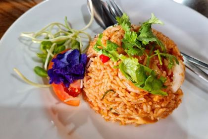 MeeTonPoe Phuket Town