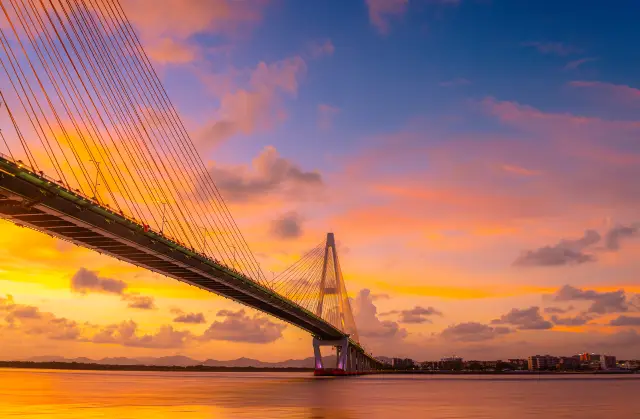 Sunset Sightseeing in Shantou