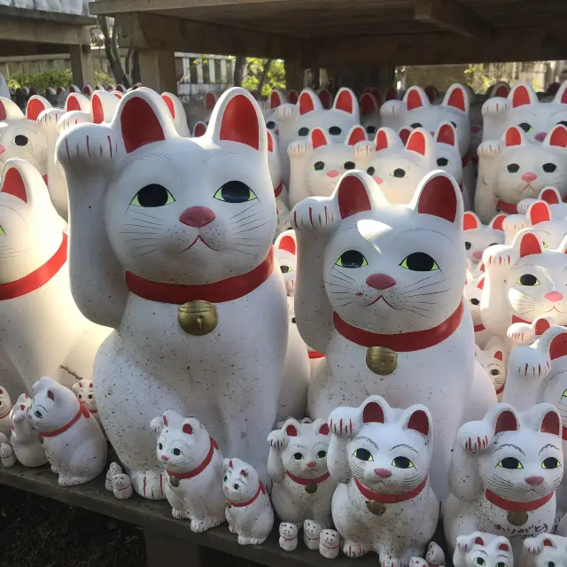 招き猫発祥の地ー豪徳寺