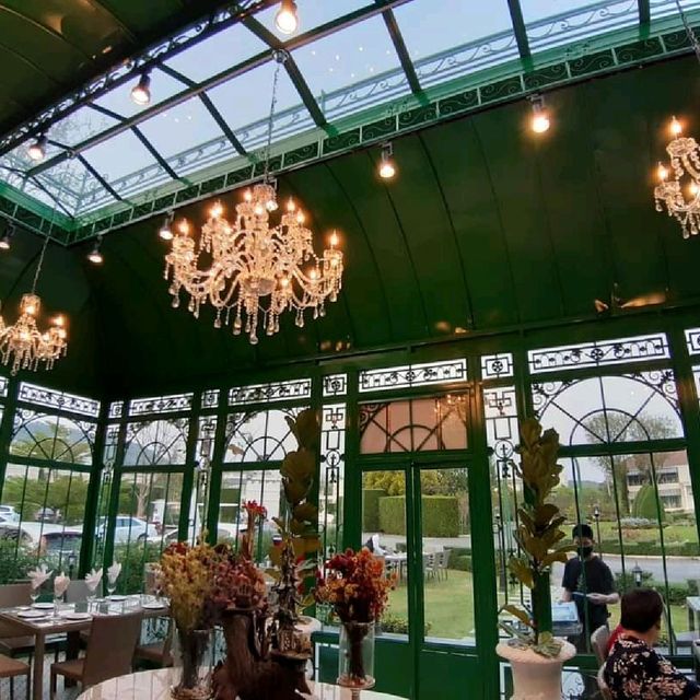 Kensington English Garden Resort

