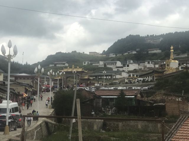 郎木寺鎮天葬台