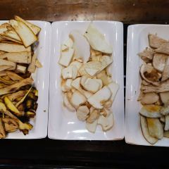 MUSHROOMS HOT POT 여행 사진
