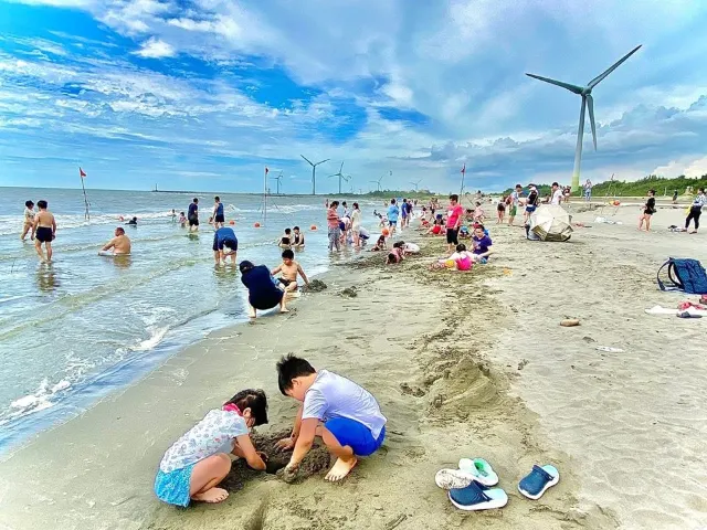 【台灣景點】全台14大推薦打卡海灘 ，口袋名單光看就療癒