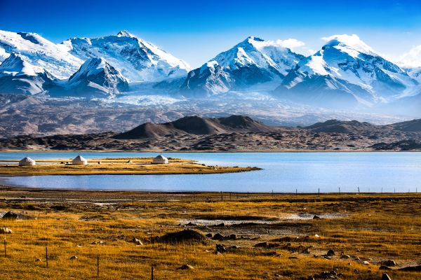 Qaraqurum Mountains