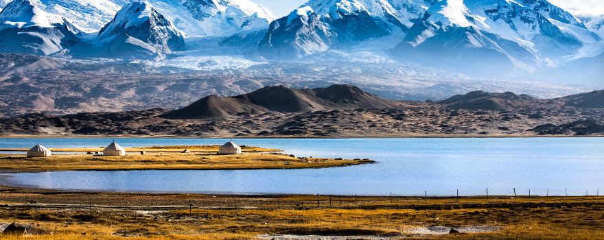 Qaraqurum Mountains