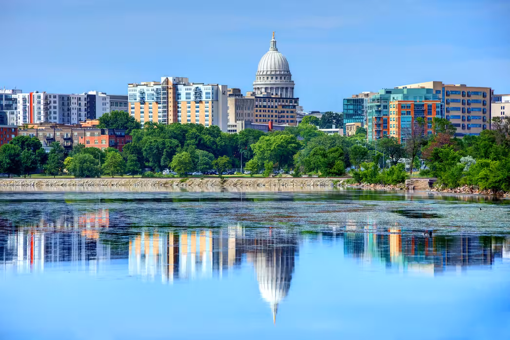 Santa Rosa to Dubuque Flights