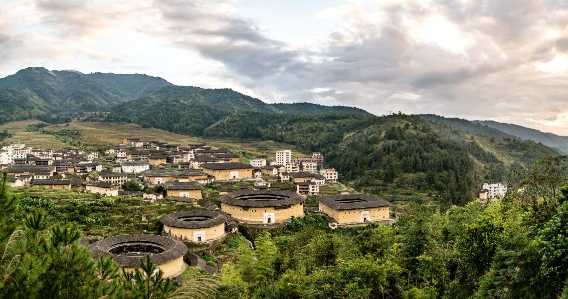 Zhuhai to Longyan Flights