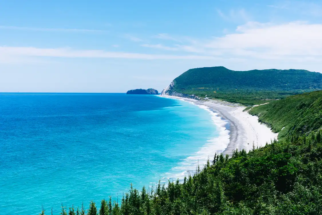 Hotels near Nii-jima
