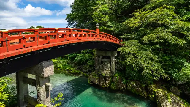 Hotels near Shinkyō Bridge