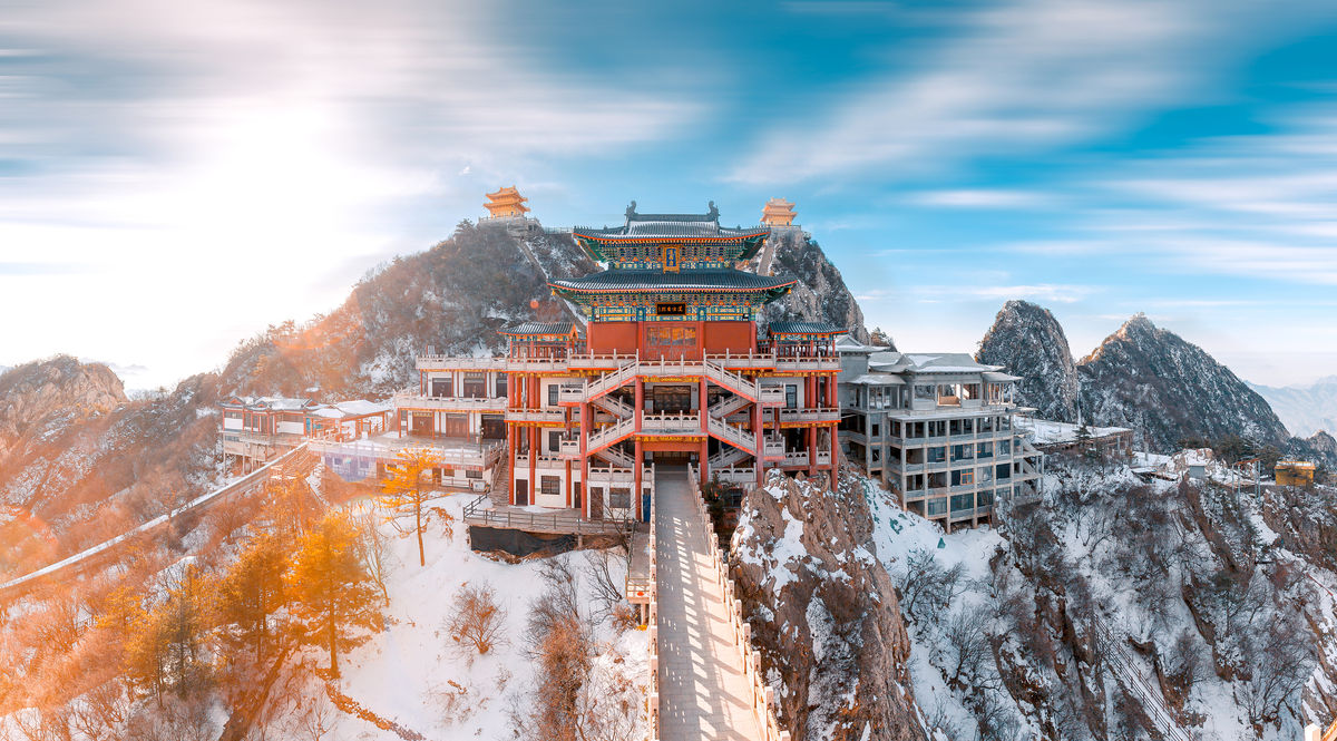 Laojun Mountain Jinding Taoist Temples complex