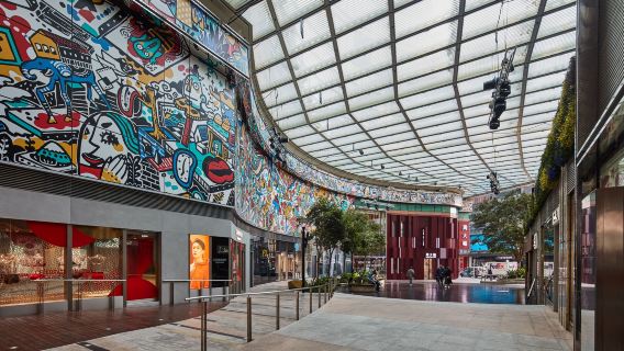 香港黃大仙祠+星光大道+叮叮車+太平山頂+維多利亞港一日遊