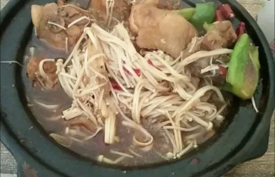 泉碗香黃燜雞米飯