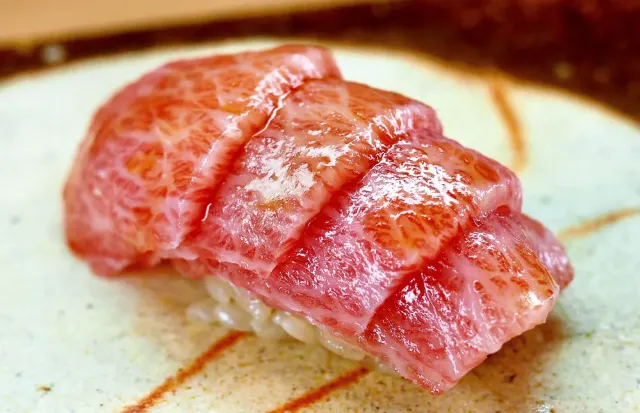 鮨隆