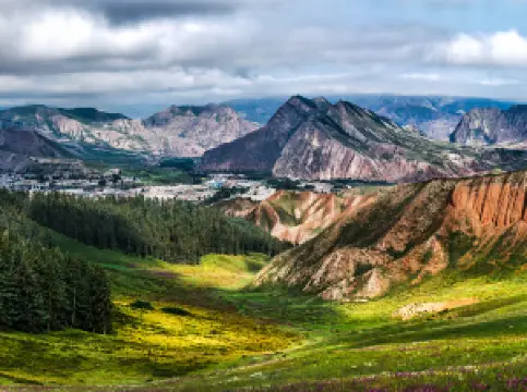 Zhuoer Mountain Scenic Area