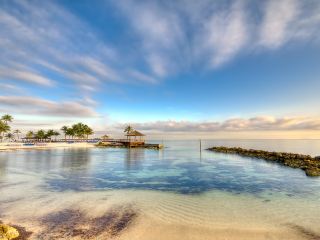 迈阿密到拿骚飛行時間