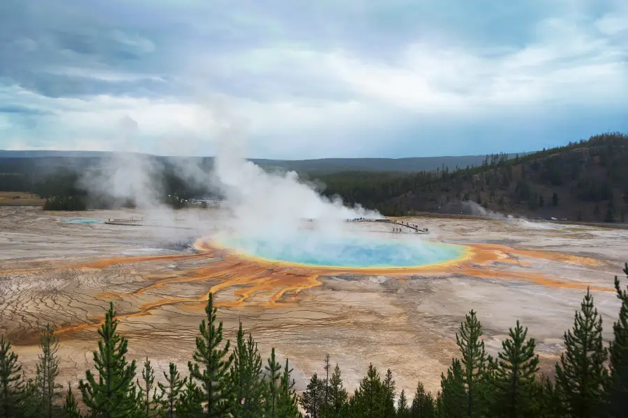 Midway Geyser Basin