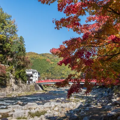 金山駅周辺のホテル