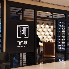 THE HUT ảnh của người dùng
