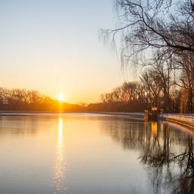 Отели с услугой парковкой в г. Уань