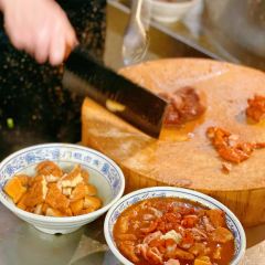 MENKUANGHUTONGBAINIANLUZHU User Photo