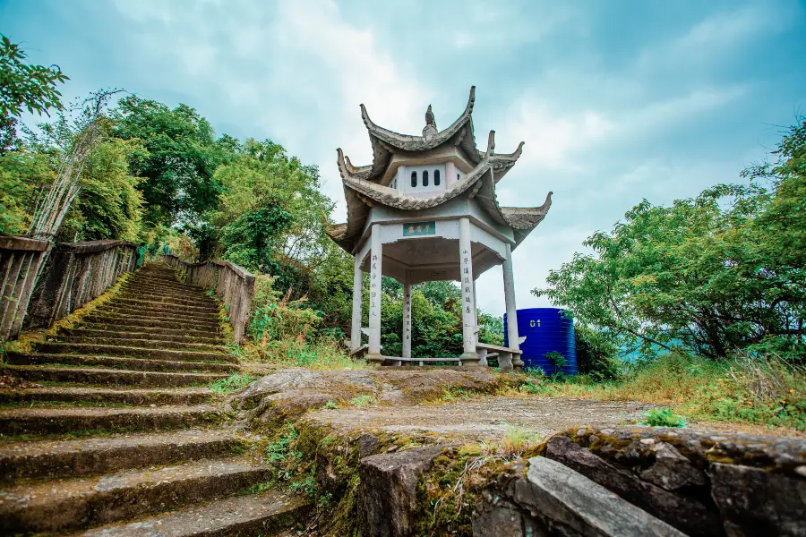 Huangyan Grottoes