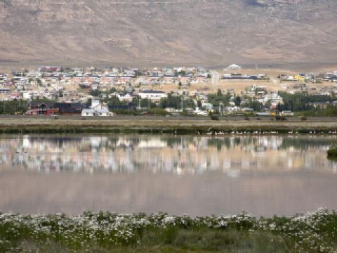 Vuelos desde Buenos Aires a Aeropuerto Internacional Comandante Armando Tola