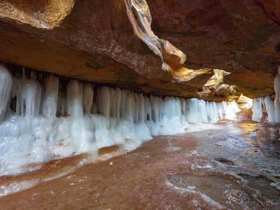 Heilaoguo Ice Cave