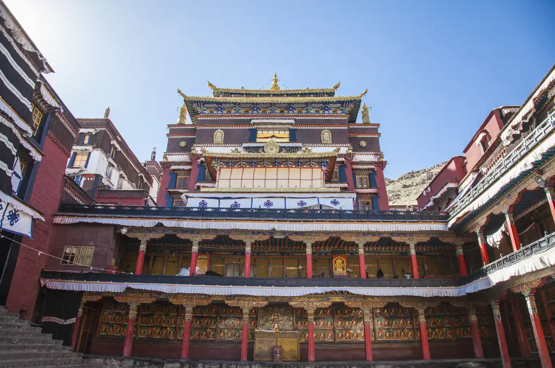 Hotels near Maitreya Buddha Palace