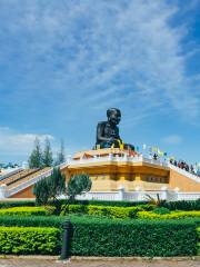 Huay Mongkol Temple