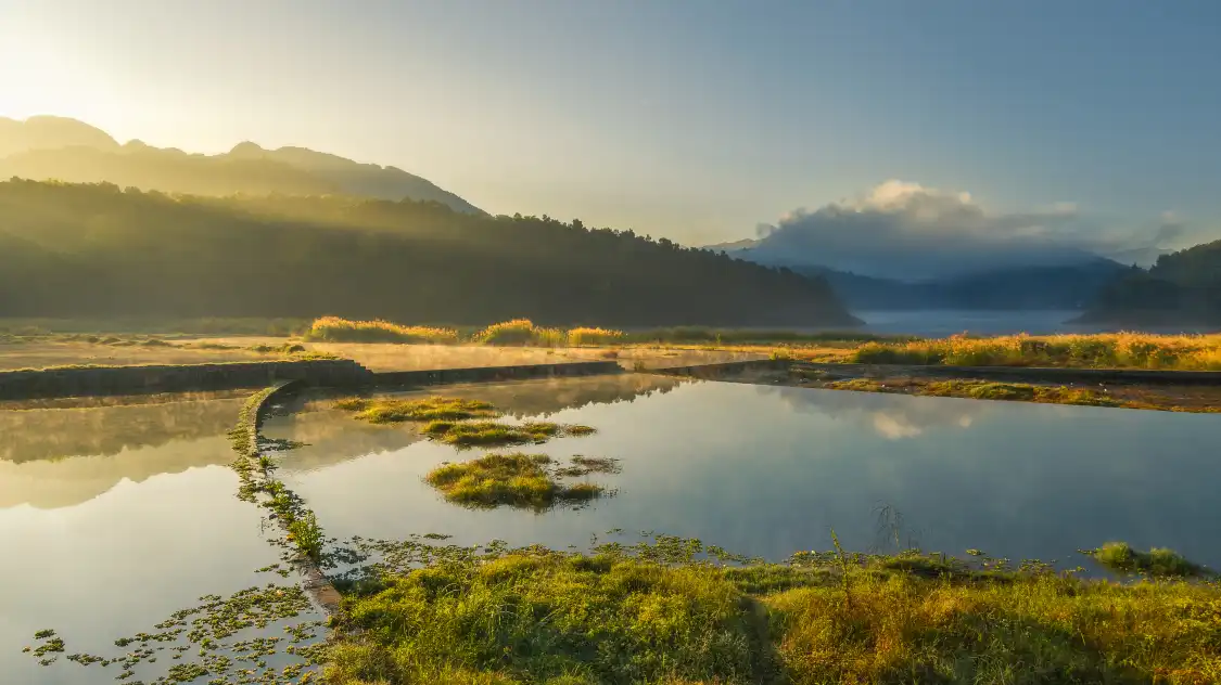 Hotels near Kongquehu Ecology Tourist Area