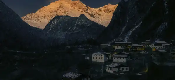 Hotel a Dêqên