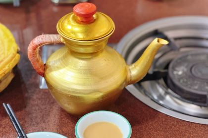 Xueyucangjia Hot Pot (zong)