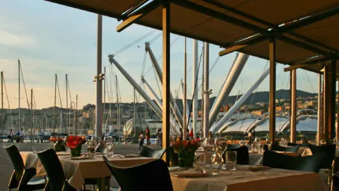 I Tre Merli Ristorante Porto Antico in เจนัว