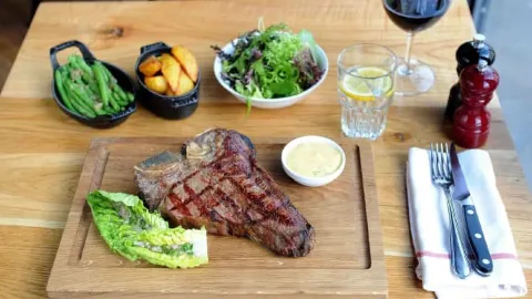 Butchery & Wine Gdynia in 폴란드