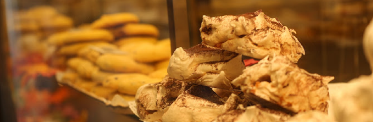 Pastries and bar-counter scene at Pasticceria Da Bonifacio in Venice.
