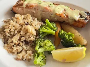 VIEUX-PORT STEAKHOUSE