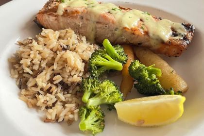 VIEUX-PORT STEAKHOUSE