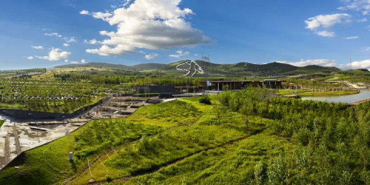 巴彥查幹山景區