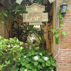 Le Petite Fontaine User Photo