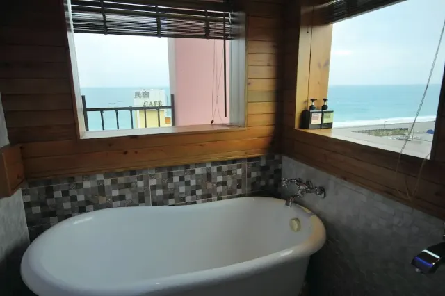 【全台TOP9景觀浴缸飯店】網美必住!一邊泡澡一邊享受美景